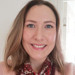 Julie Svalastog